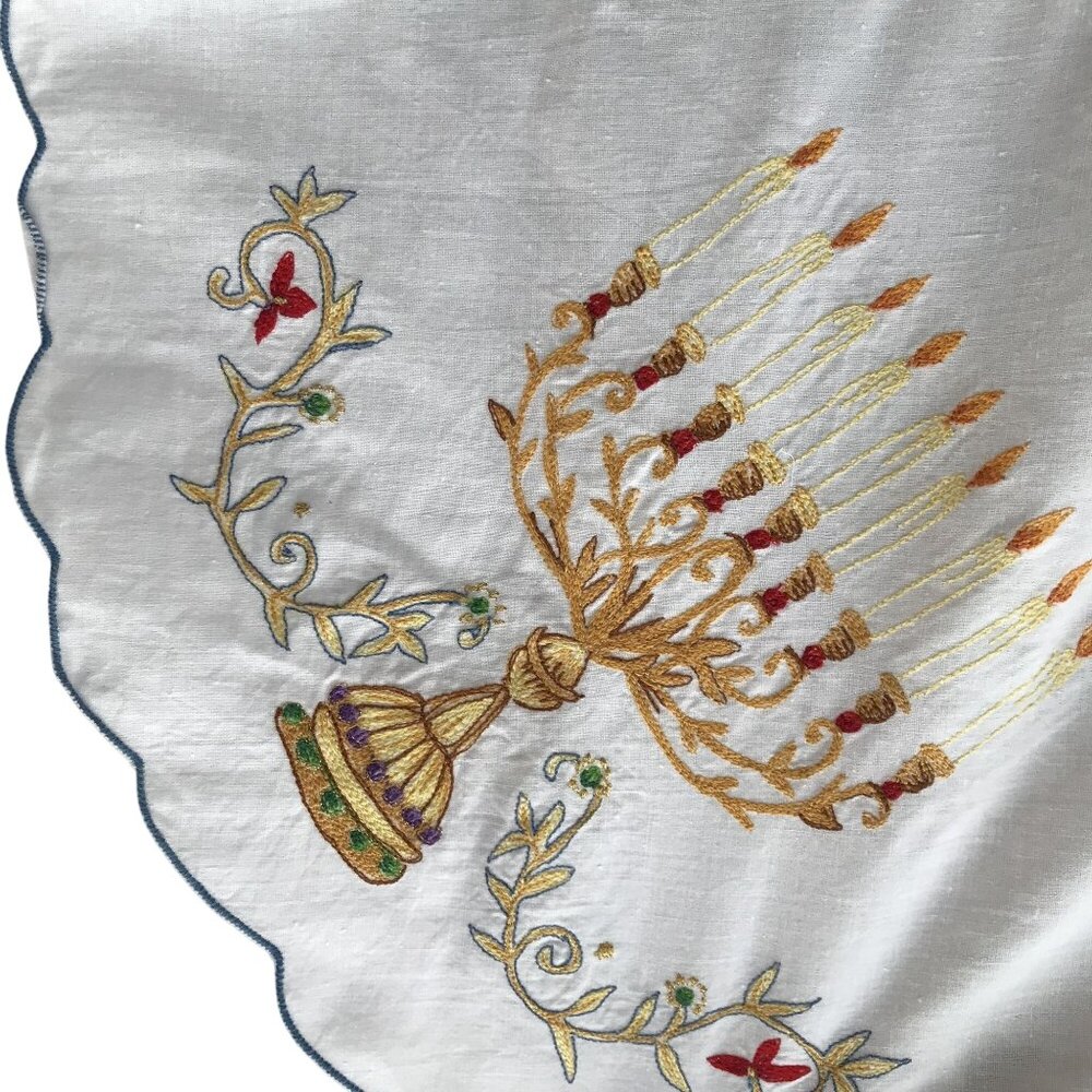 Hanukkah Cotton Tablecloth Embroidered Menorah & Crown 101 X 65 - Picture 9 of 16